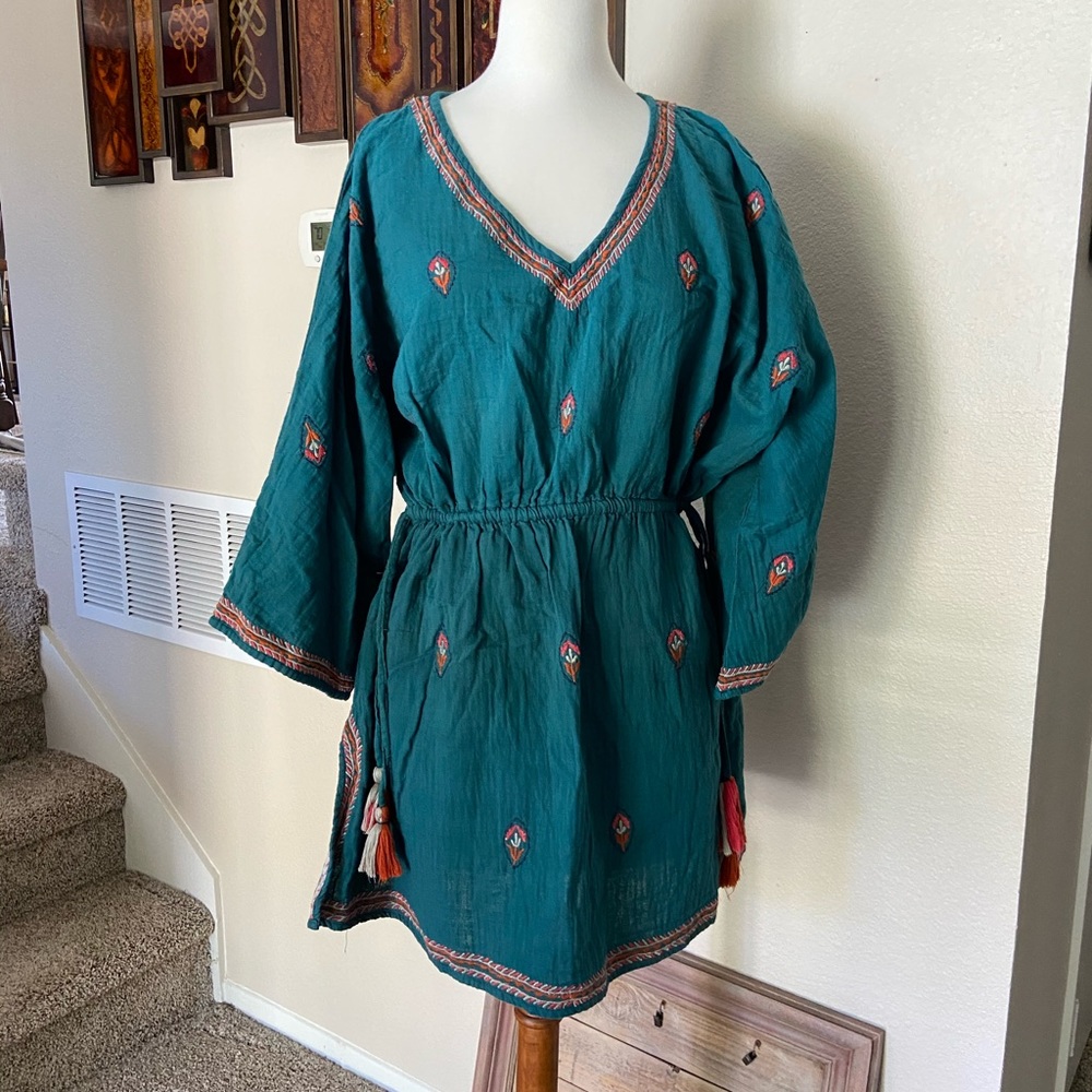 3/$25 World Market Top L/XL